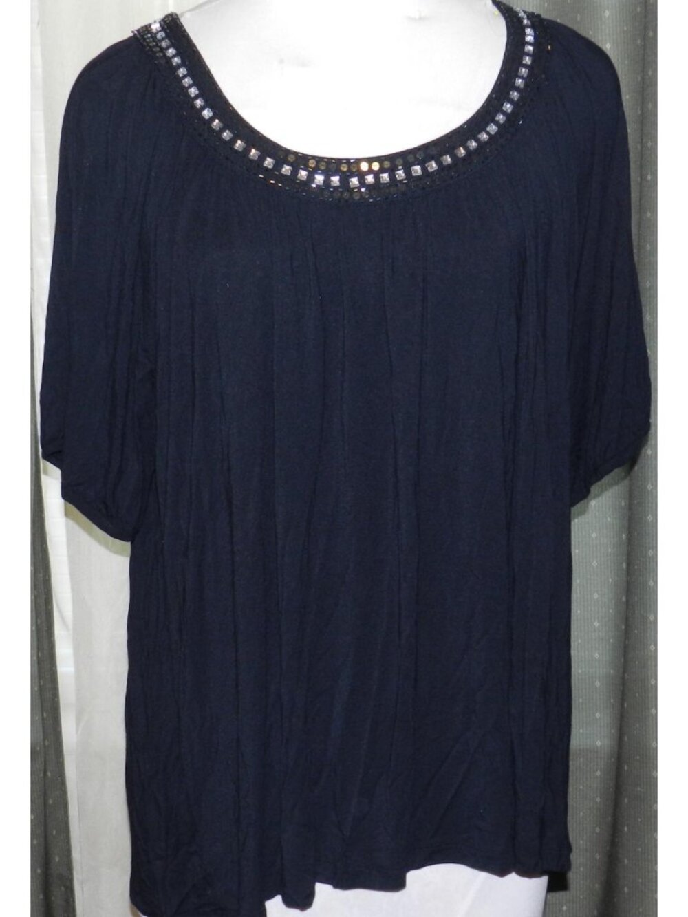 Fashion Nation 3X sinky black beaded neckline stretch blend pull over plus size